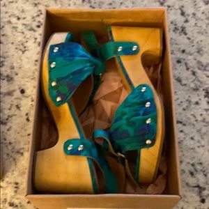 Anthropologie Printed Wood Blue Motif Heels